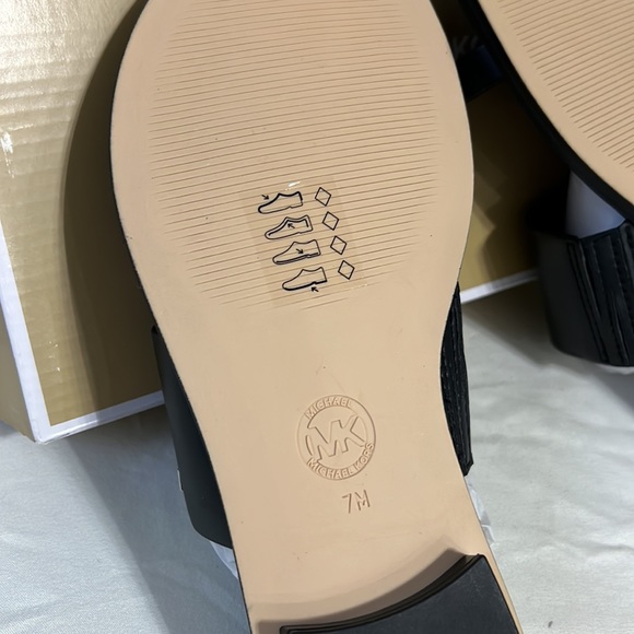 MICHAEL Michael Kors Women's August Toe Ring Slide Sandals Size 7 - Picture 12 of 14